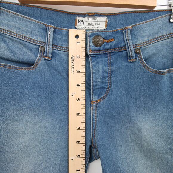Free People Jeans Blue Skinny Jean Light Wash Distressed Denim Stretchy Size 26 - Picture 7 of 12